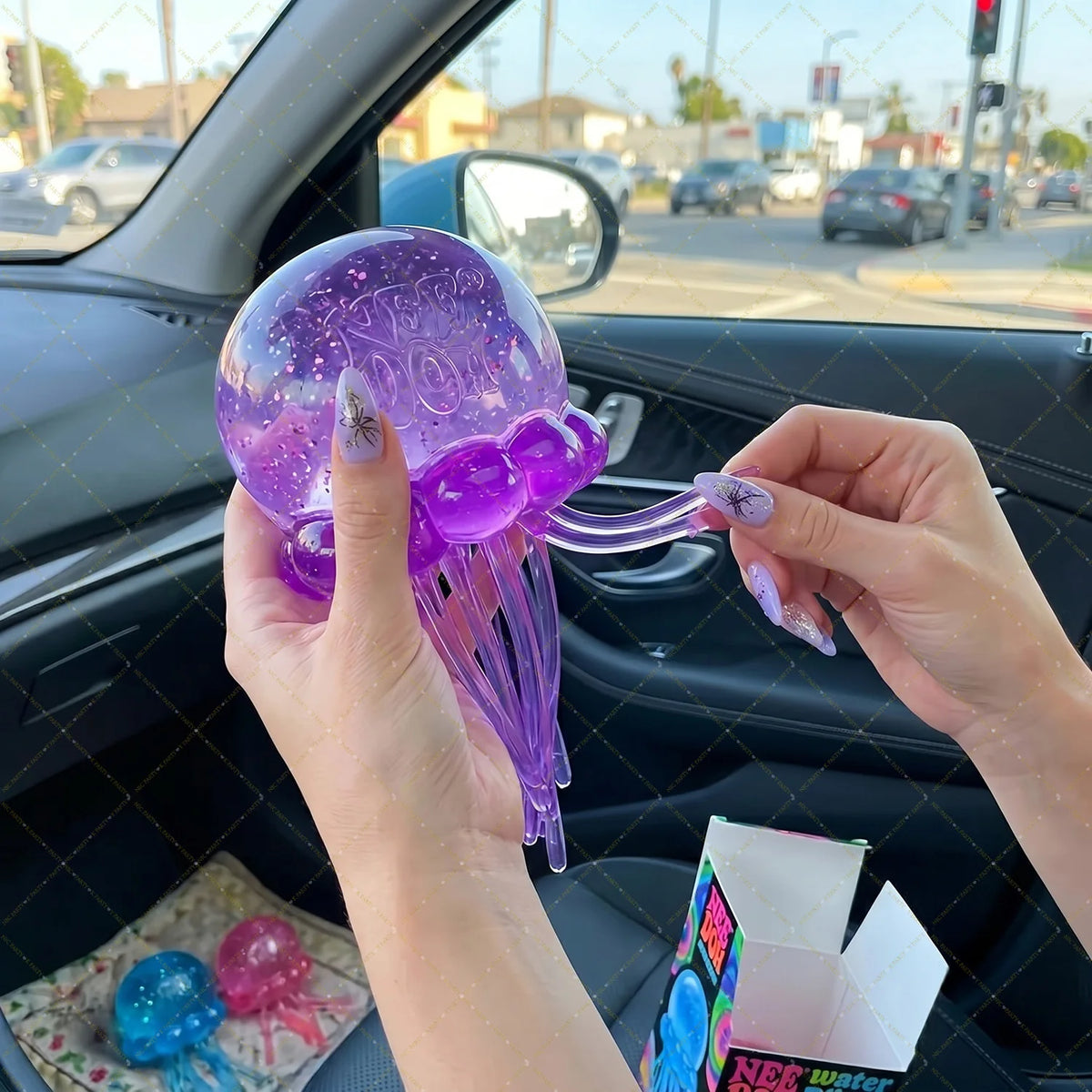 Rainbow Jellyfish Squish – Blind Box